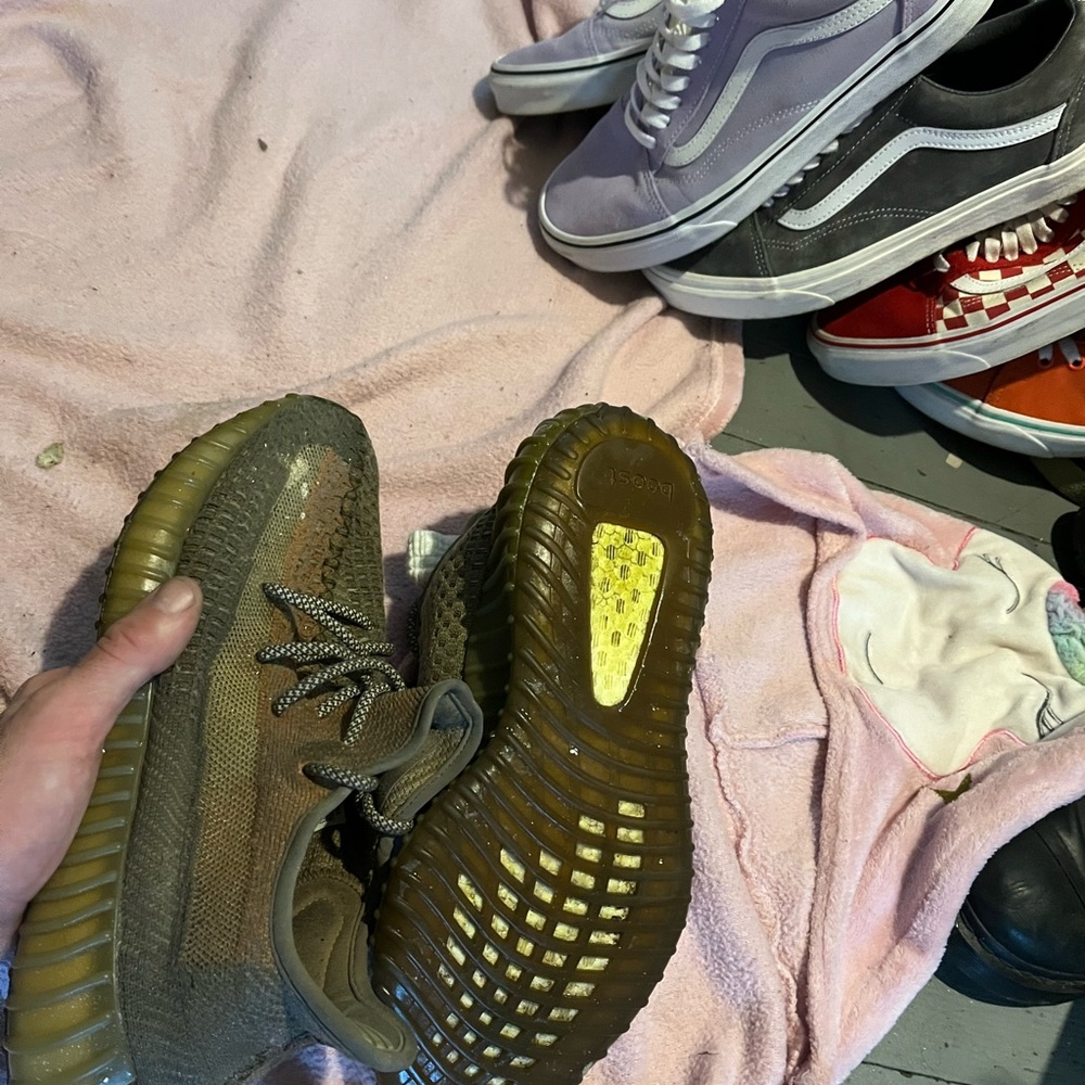 Yeezy Boost 350 v2 clay